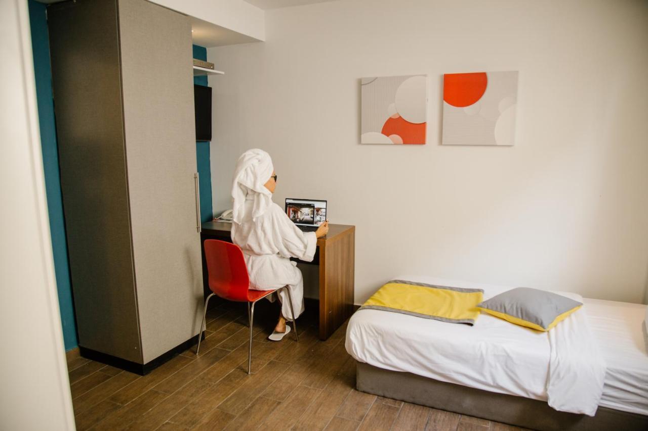 Maris Hotel Хайфа Екстериор снимка